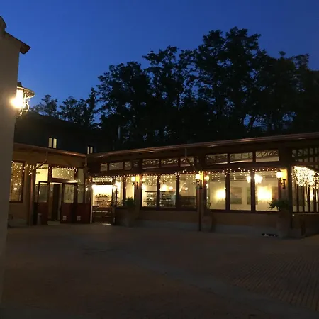 Julia Hotel 3*